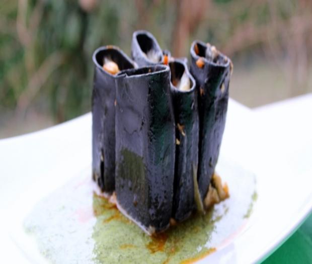 Paccheri al nero di seppia con genovese di pesce spada